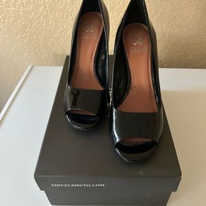 Vince Camuto Black smooth patent leather size 6 1/2